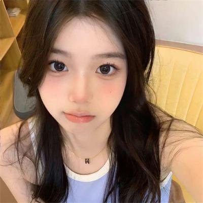 女孩闺房